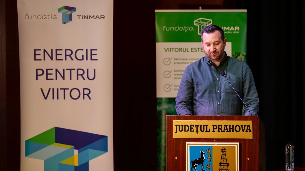 Fundația Tinmar continuă misiunea sa educațională în județul Prahova: 1835 de burse pentru elevii merituoși