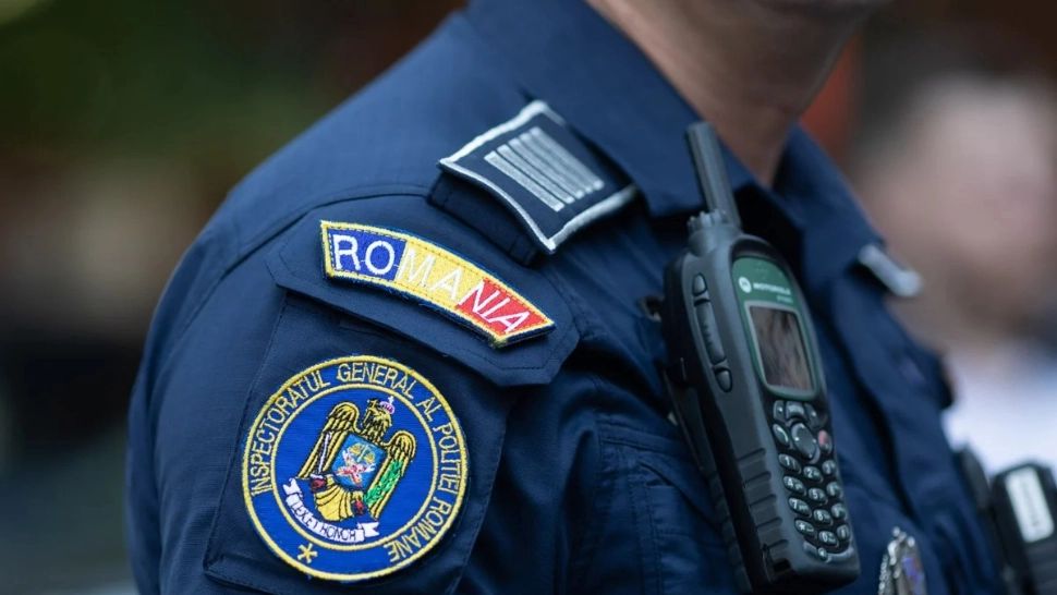 Turc arestat în București după ce a pătruns în două locuințe ca să fure: a mușcat o femeie care l-a găsit