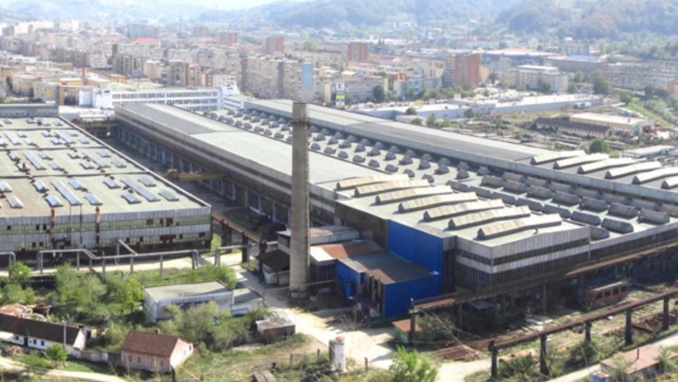 Cum e pusă pe butuci industria: se închid porțile celei mai vechi fabrici din România