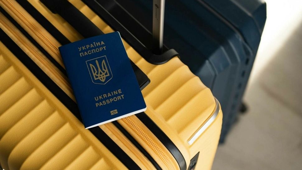 Căsătorie de conveniență: un bărbat de 29 de ani s-a însurat cu fosta soacră ca să fugă din țară