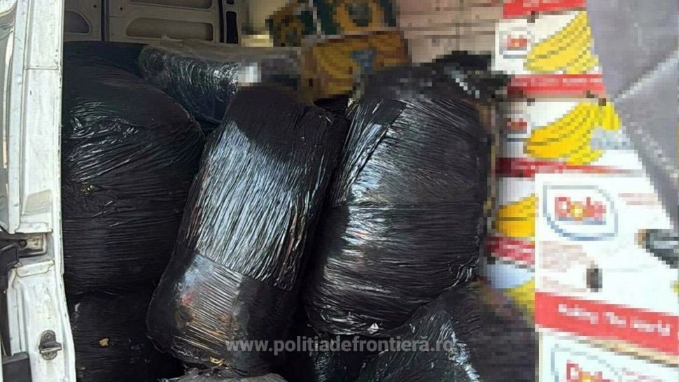Captură impresionantă la frontiera cu Bulgaria: oamenii legii au făcut o descoperire de 20.000 de euro într-un microbuz cu varză