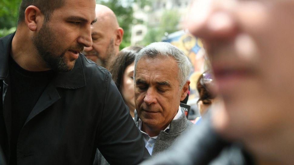Disperarea sistemului. Călin Georgescu, filat și interceptat, înainte să fie trimis în judecată. Avocat: „Este ilegal. Nu au existat indicii”