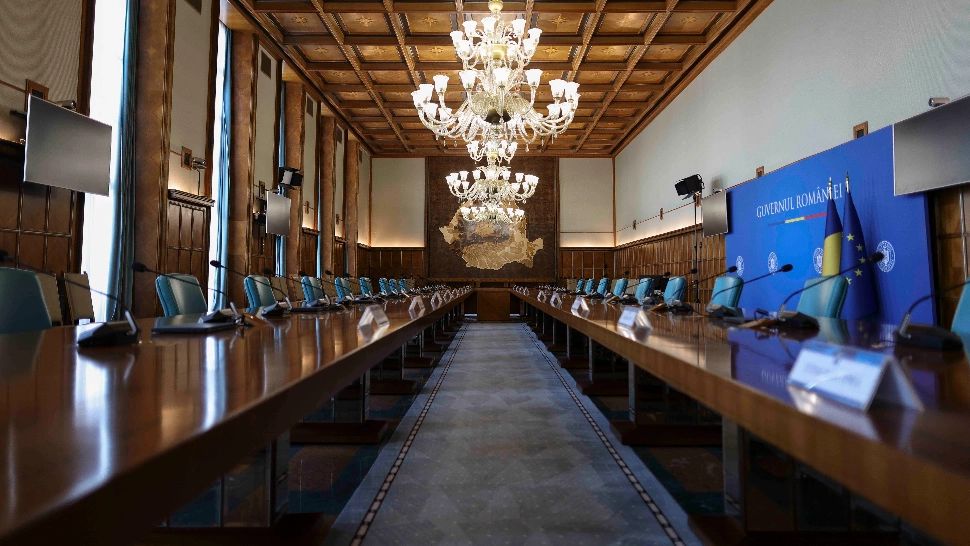 PROTESTE MASIVE, anunțate de sindicate în fața Guvernului: se cere DEMISIA Cabinetului Bolojan