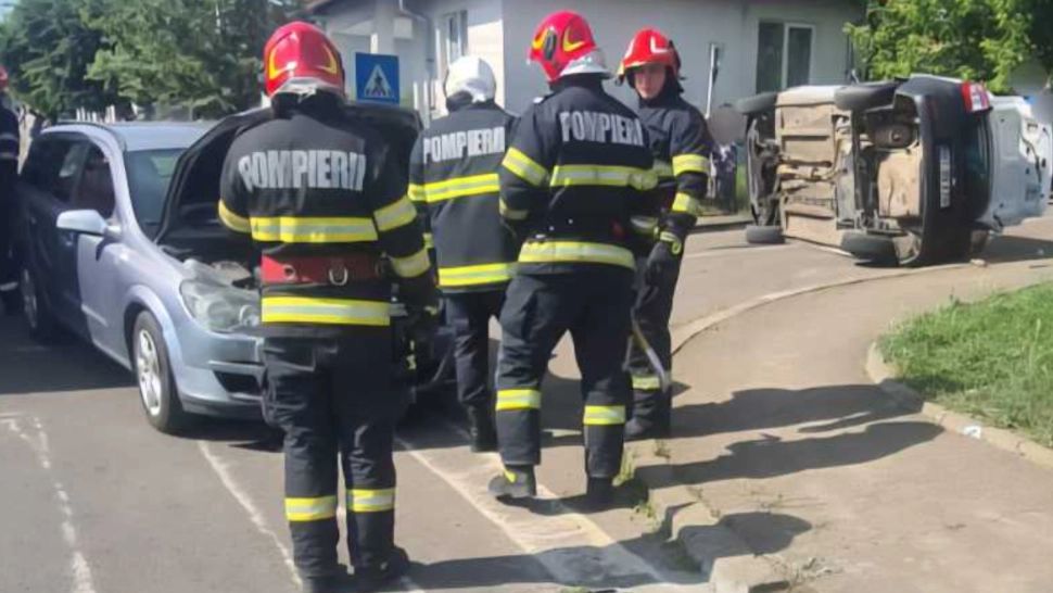 Impact puternic în Dorohoi: trei copii și doi adulți, răniți într-un accident rutier