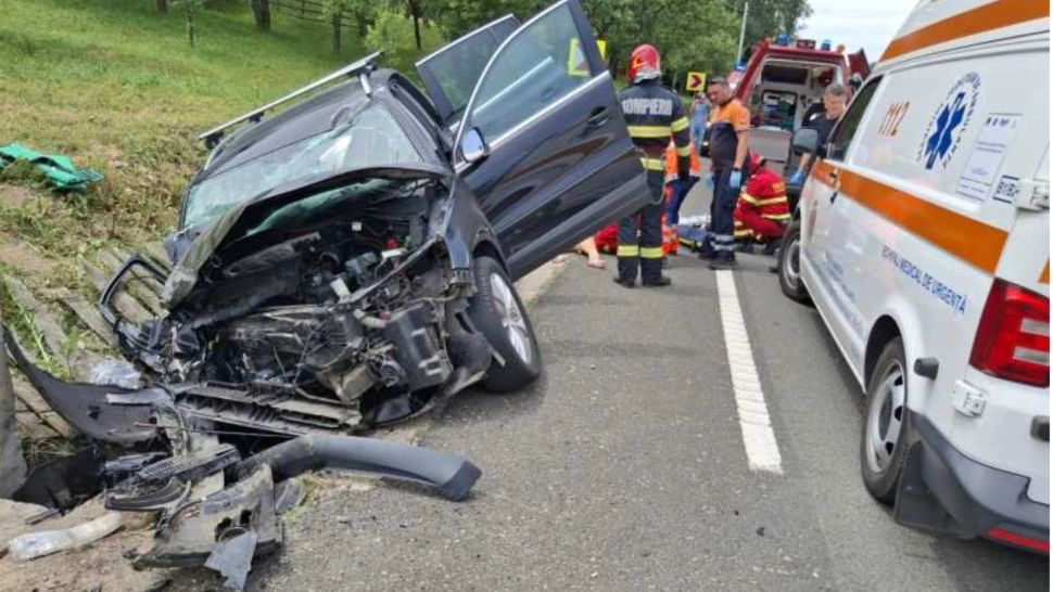 Tragedie în Hunedoara. O fetiță de 10 ani și bunica ei au murit într-un accident rutier 