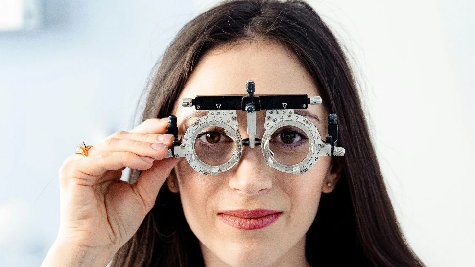 Primele indicii că trebuie sa mergi la un consult optometric. Ce semnal de alarmă trag specaliștii!