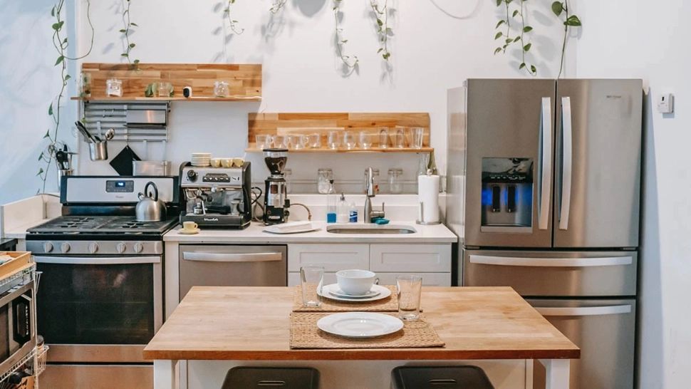 Electrocasnicul care nu are ce să caute lângă cuptor. Factura la energie va exploda 