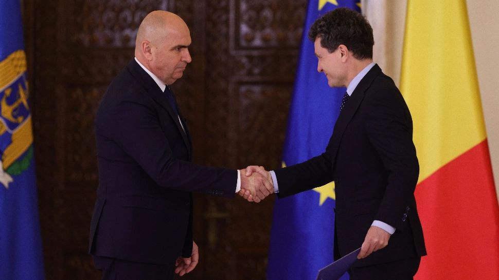 Guvernul Bolojan a depus jurământul la Palatul Cotroceni: ”Începem azi un nou capitol. Din această seară ne vom da măsura capacității noastre” LIVE