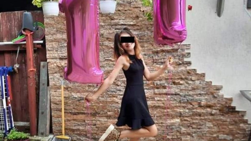 Raisa, fetița ucisă de un polițist pe trecerea de pietoni, comemorată cu un gest tulburător de colegii ei, la absolvire. Reacția emoționantă a mamei