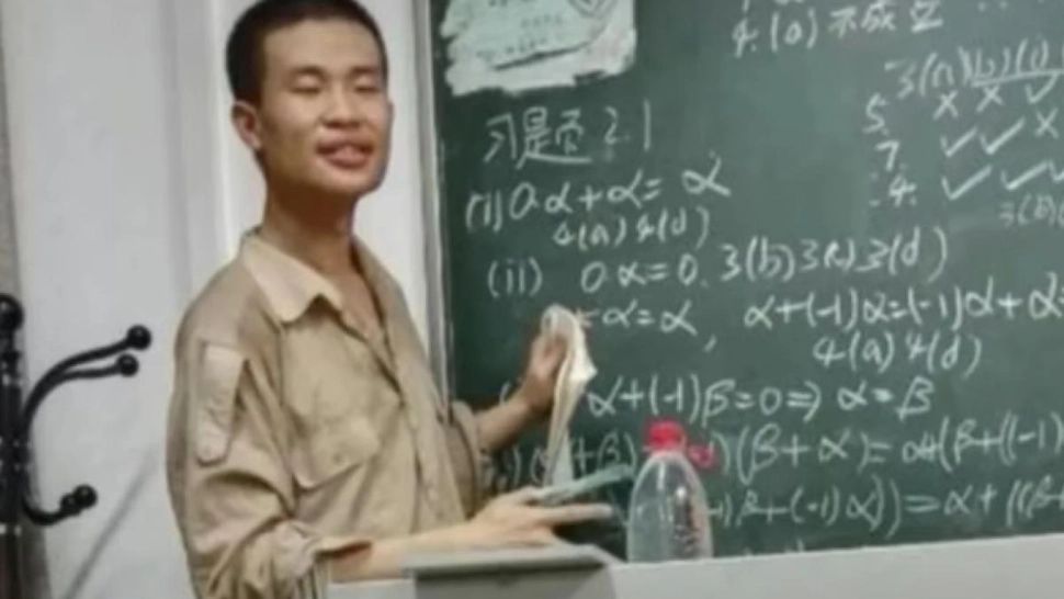 Matematicianul invizibil: povestea geniului care trăiește cu 40 de dolari pe lună, deși este milionar