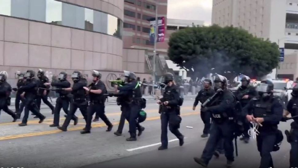 Ciocniri violente cu migranții. Val de arestări