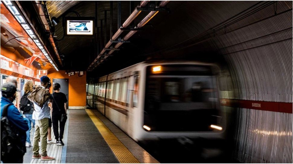 Ministrul Transporturilor a trimis Corpul de Control la Metrorex, pentru a verifica sporurile imense