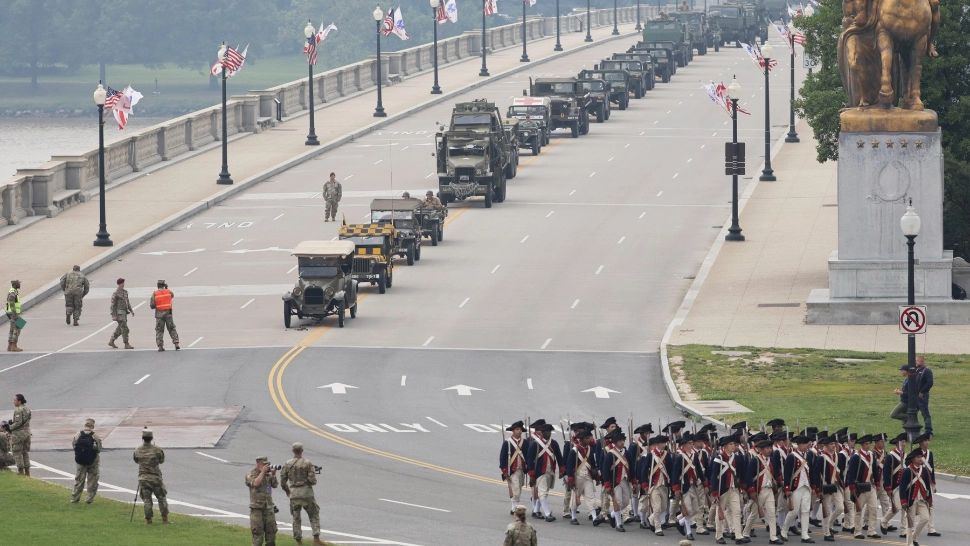 Trump a dat startul paradei militare. Demonstrație de forță neobișnuită, la Washington VIDEO