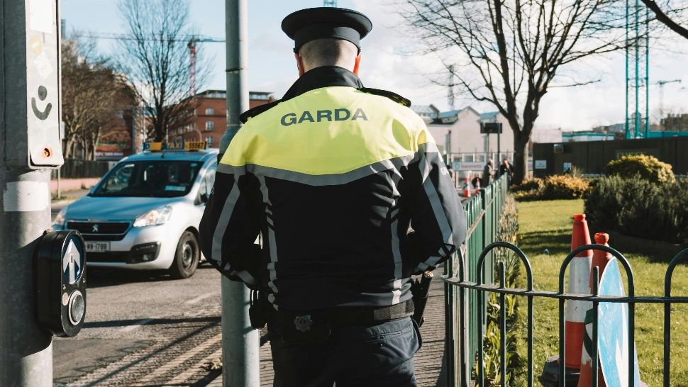 Poliția din Irlanda de Nord, în alertă! Oamenii legii, pe urmele celor implicați în protestele violente de zilele trecute