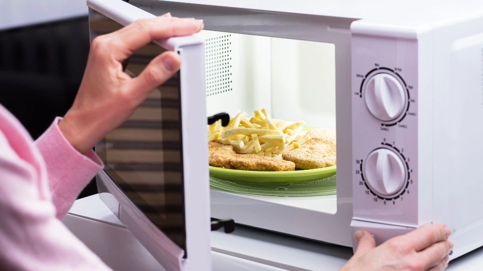 Cele 4 aparate care consumă ENERGIE chiar și când dormi: te usucă, treptat, la buzunar. Cum reducem consumul: sfaturi practice 