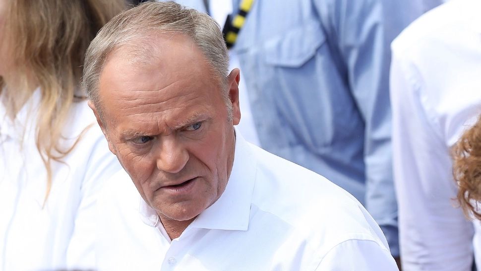 Se complică lucrurile în Polonia după victoria naționalistului Nawrocki. Premierul Donald Tusk va cere votul de încredere în parlament 
