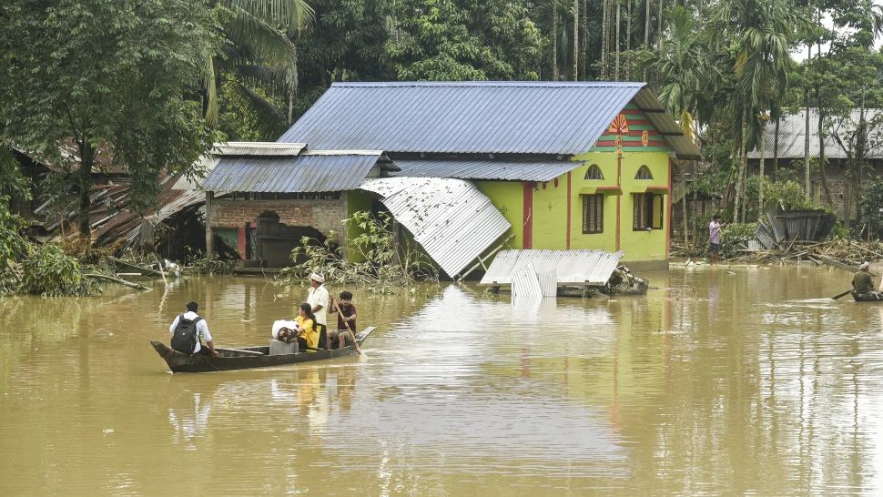 Ploile torențiale fac ravagii în India: zeci de morți, după alunecările de teren - FOTO