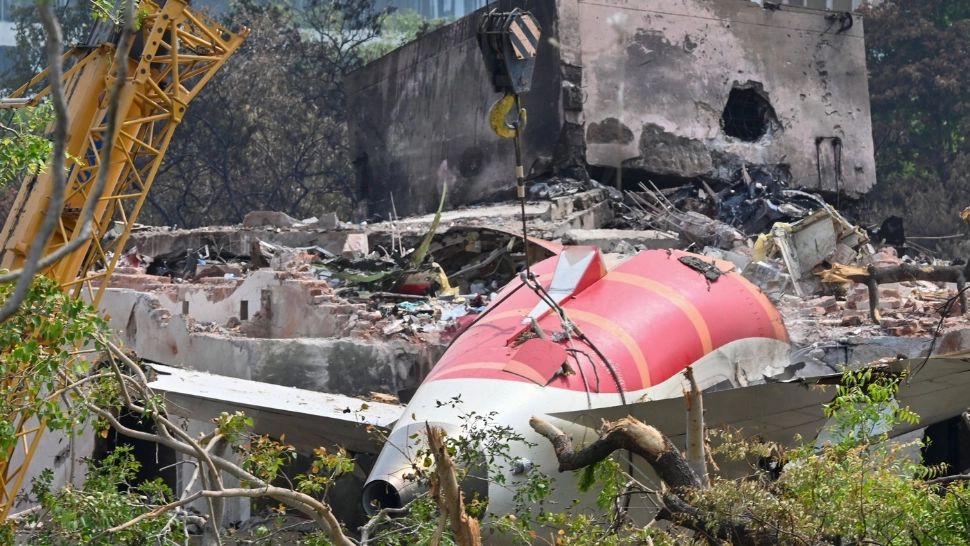 Teorie șocantă despre tragedia Air India. Anchetatorii știu cauza, dar nu o vor dezvălui curând. Sute de mii de pasageri sunt în pericol