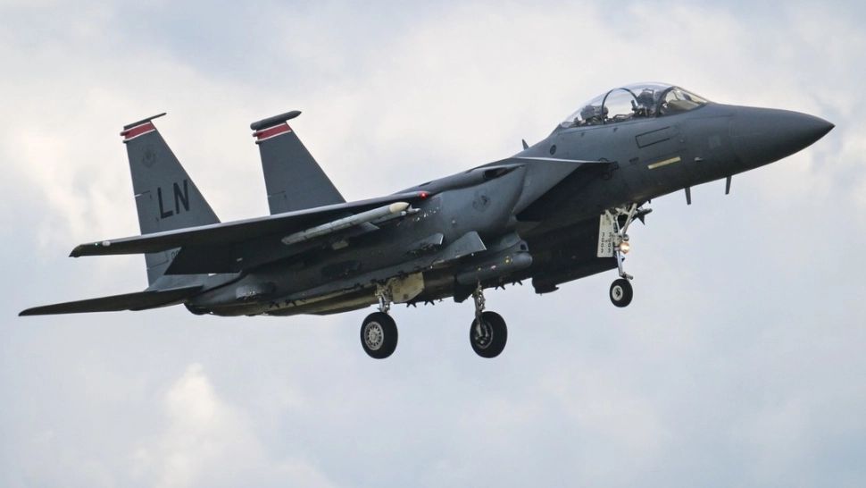 Marea Britanie reintră în jocul nuclear: 12 avioane F-35A ,capabile să transporte arme tactice, decizia care schimbă echilibrul NATO