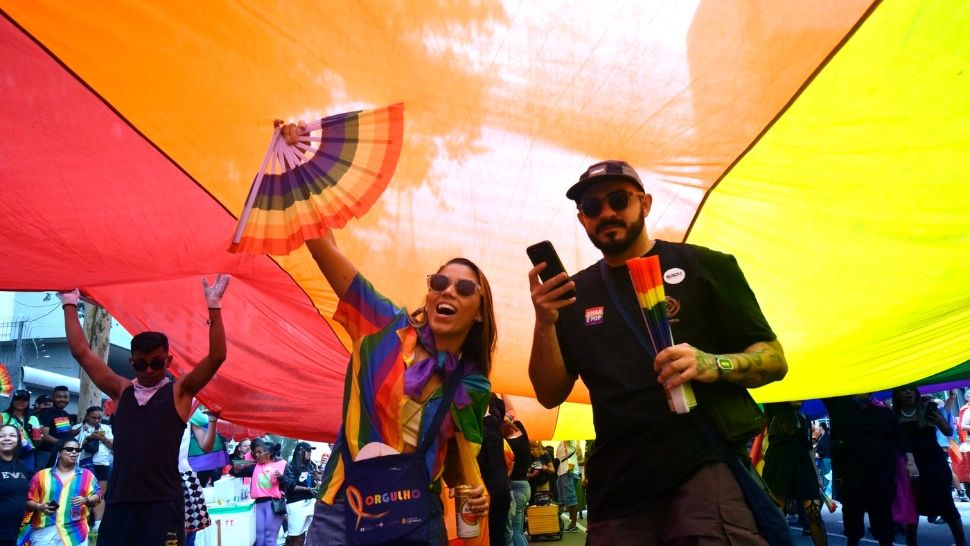 Ursula Von Der Leyen le cere ungurilor să țină marșul LGBT, în ciuda interdicțiilor constituționale