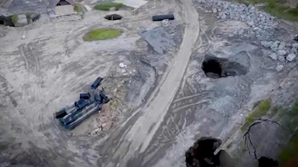 Salina Praid continuă să se deterioreze. S-au format cratere de până la 80 de metri adâncime