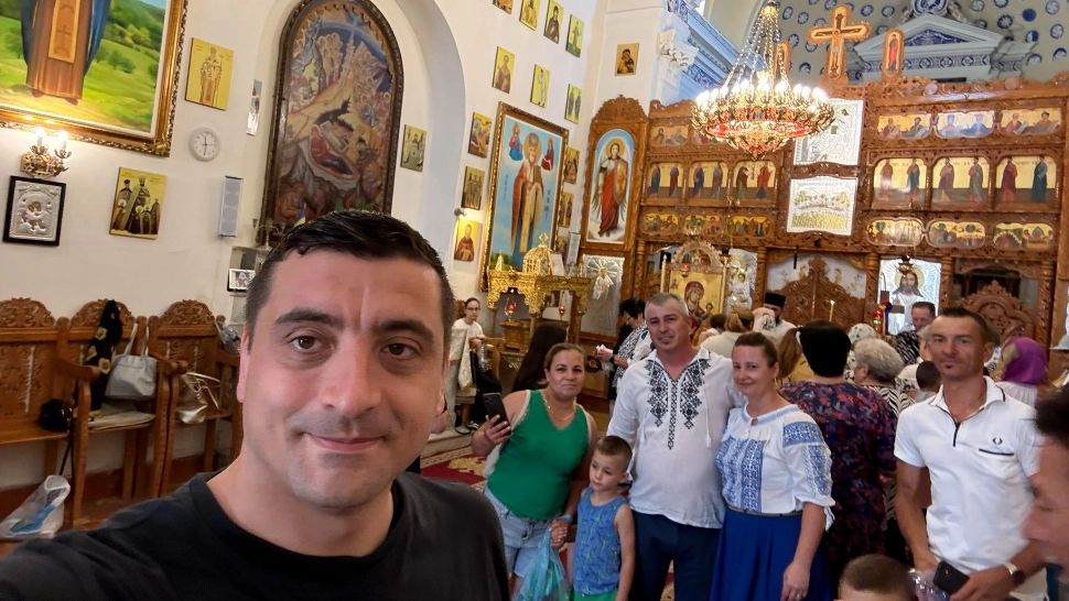 George Simion, mesaj de forță din biserică: „Rugați-vă pentru pace!” VIDEO