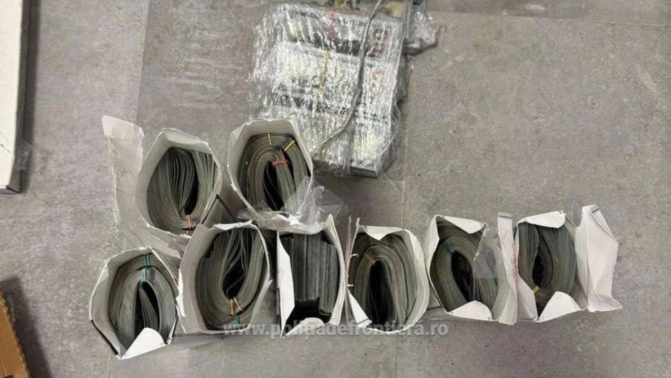 Bani ascunși în cartușe de țigări! 580.000 de dolari descoperiți la Vama Siret