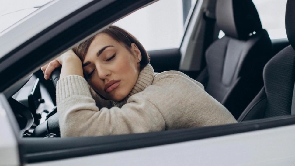 Poliția Rutieră îi poate amenda pe șoferii obosiți. Cum recunoști somnolența la volan și ce amenzi usturătoare pot fi aplicate