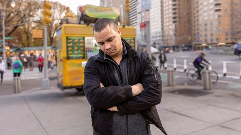 Un gest banal pe care mulți români îl fac pe stradă poate aduce amenzi de până la 1000 de lei