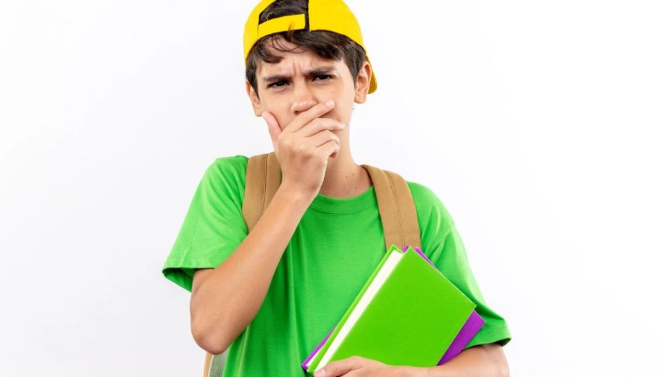 Perle incredibile la Evaluarea Națională 2025: „pantaloni cu șoareci” și personajul cu „cap de păsărică” au stârnit îngrijorare