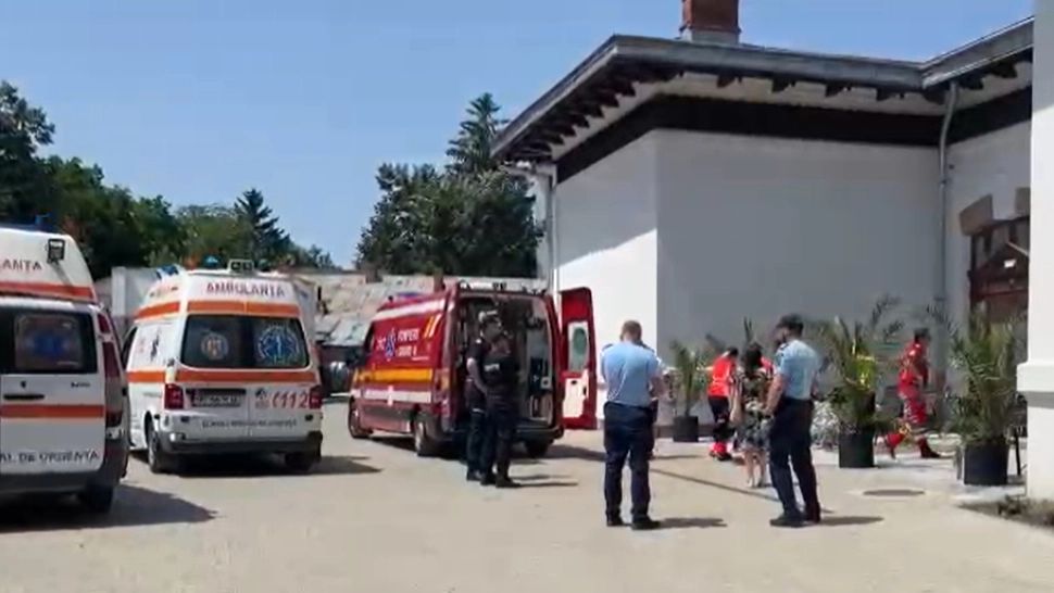 Momente de panică la o petrecere pentru copii în Botoșani: tavanul unei foste școli s-a prăbușit peste participanți