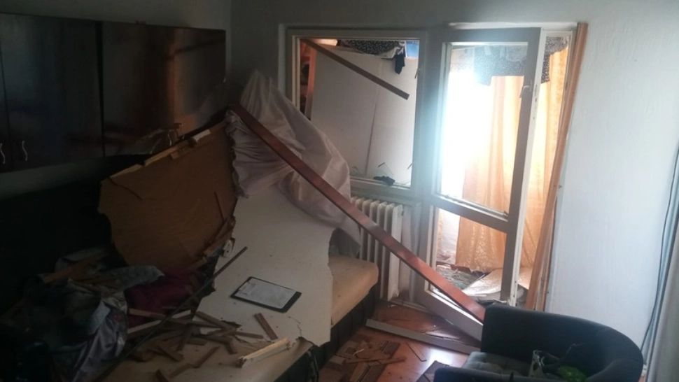 Explozie puternică lângă un cămin de bătrâni: trei persoane rănite după deflagrația unei butelii de aragaz 