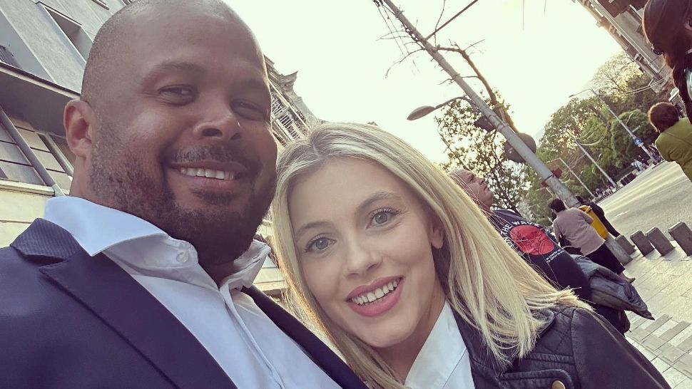 Cabral și Andreea Ibacka, victime ale unui accident rutier în centrul Capitalei. Actrița a ajuns la spital din cauza unui șofer de 71 de ani care nu s-a asigurat