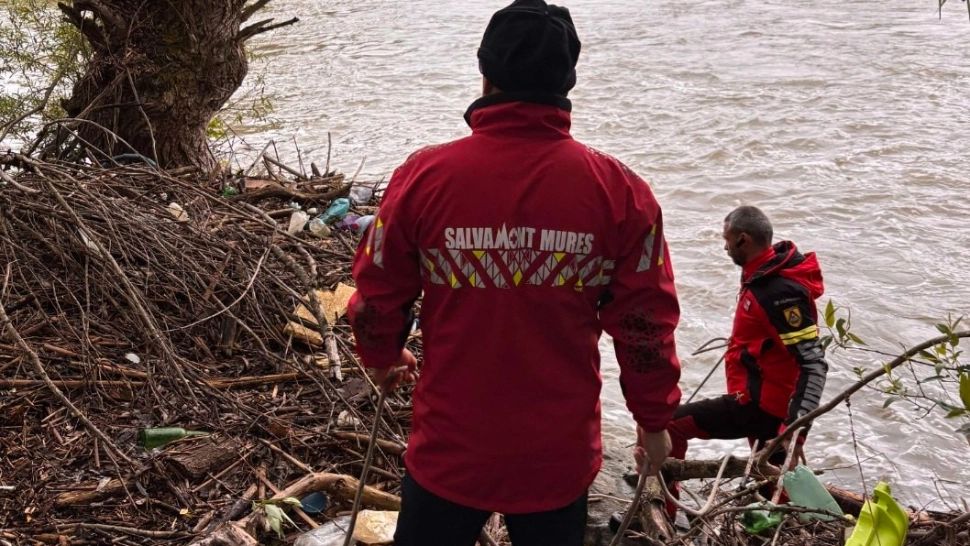 Semnal de alarmă al salvamontiștilor, în sezonul cald: Într-o singură zi, am fost solicitați să căutăm doi minori înecați