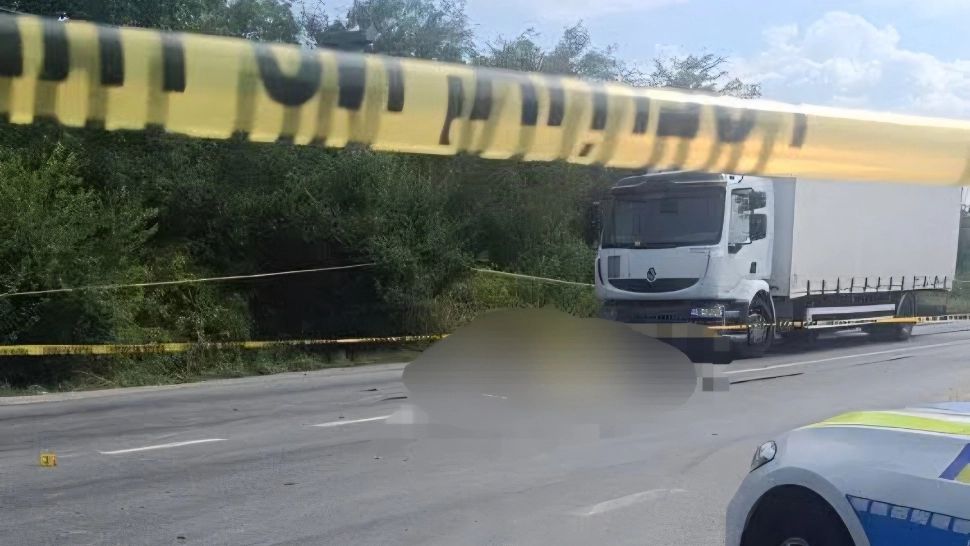Polițist de 20 de ani, mort într-un accident tragic la Popești-Leordeni. Motocicleta sa a fost lovită în plin de un camion