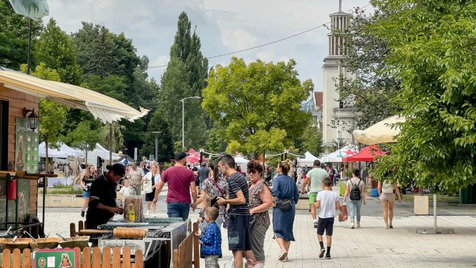Orașul din România în care cetățenii sunt sfătuiți de către primărie să filmeze oamenii pe stradă. Care este motivul?