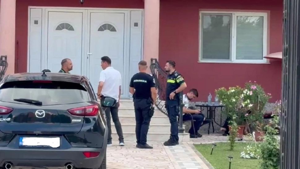 Adolescent de 15 ani, suspectat că și-a ucis bunica: tânărul, judecat în trecut pentru o agresiune cu cuțitul la școală