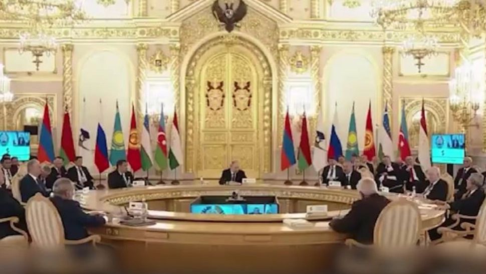 Ucrainenii susțin că Rusia pregătește o bază miltară în Armenia