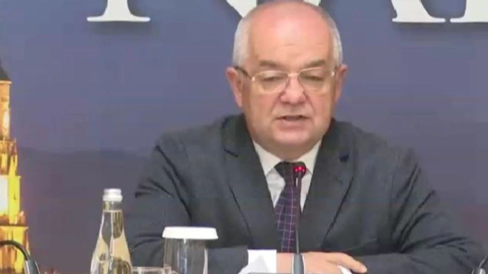 Austeritate a la Cluj. Boc dă SPOR de obezitate angajaților din primării