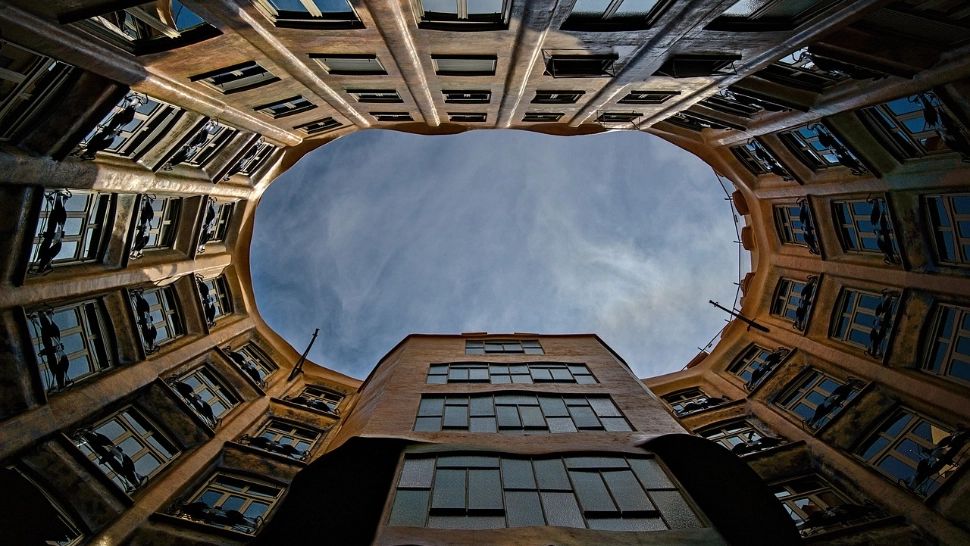 Lovitură pentru românii care vor să-și cumpere locuințe în luna iulie. Ilie Bolojan le spulberă visurile cu impunerea unei condiții obligatorie