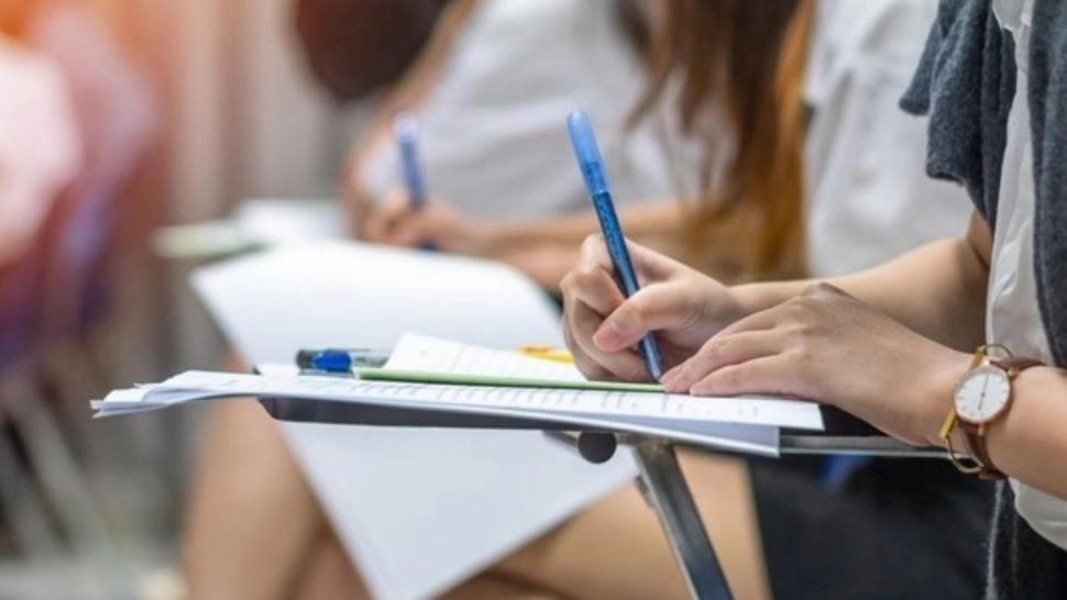 Dezastru la examenul de definitivat. Peste 600 de profesori nu au obţinut nici măcar nota 5. Rată de promovare mai mică decât în 2024