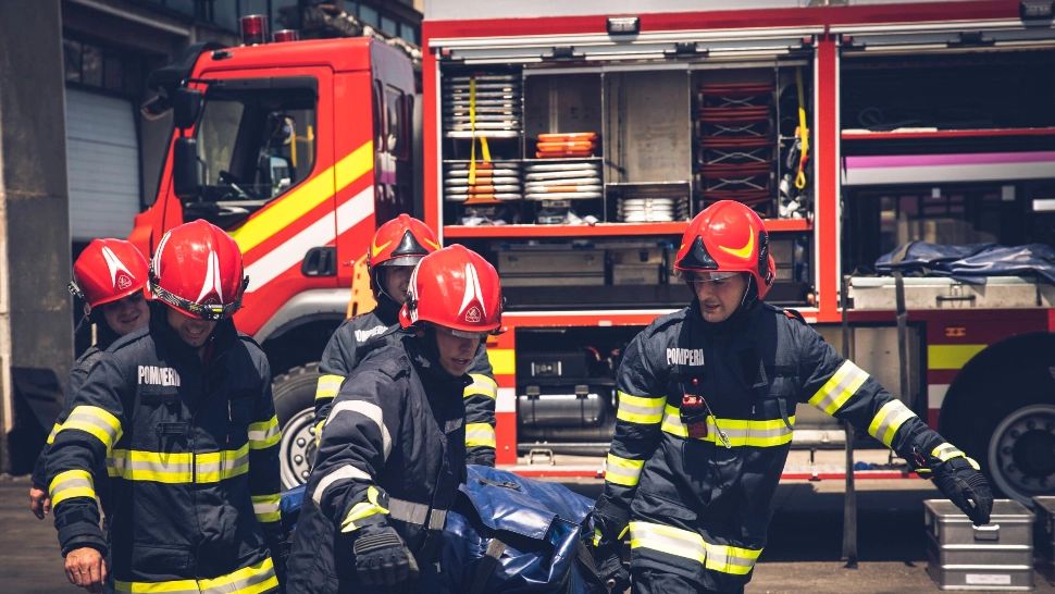 Incendiu la un depozit de armament din Mija! Au fost evacuate 25 de persoane!