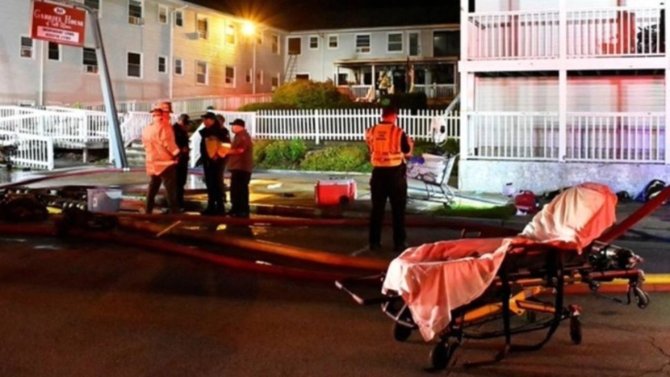 Tragedie într-un azil de bătrâni: nouă morți și zeci de răniți într-un incendiu devastator 