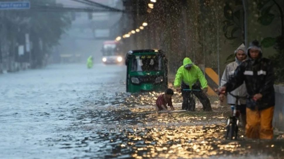 Zeci de mii de oameni evacuați în Filipine, după inundații devastatoare cauzate de taifun