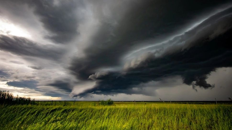 Vine urgia! ANM a emis Cod Portocaliu și Galben de furtună: ploi torențiale, vânt puternic și grindină în mai multe județe din țară