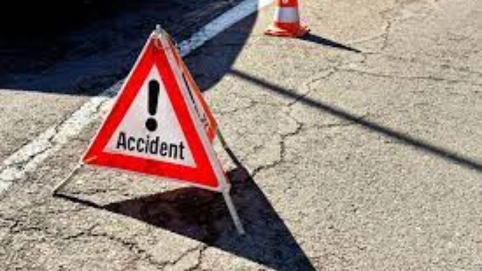 Trafic îngreunat pe A1 București-Pitești. Două mașini și o autoutilitară s-au ciocnit violent