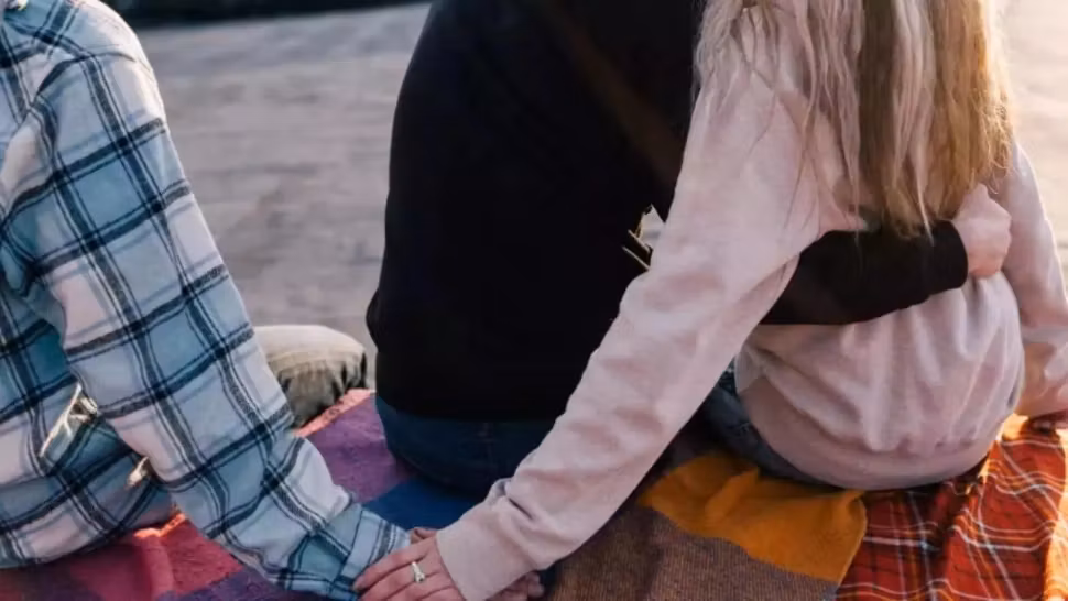 Luna din an în care oamenii sunt mai tentați să înșele. Rezultatele unui studiu pun pe jar cuplurile