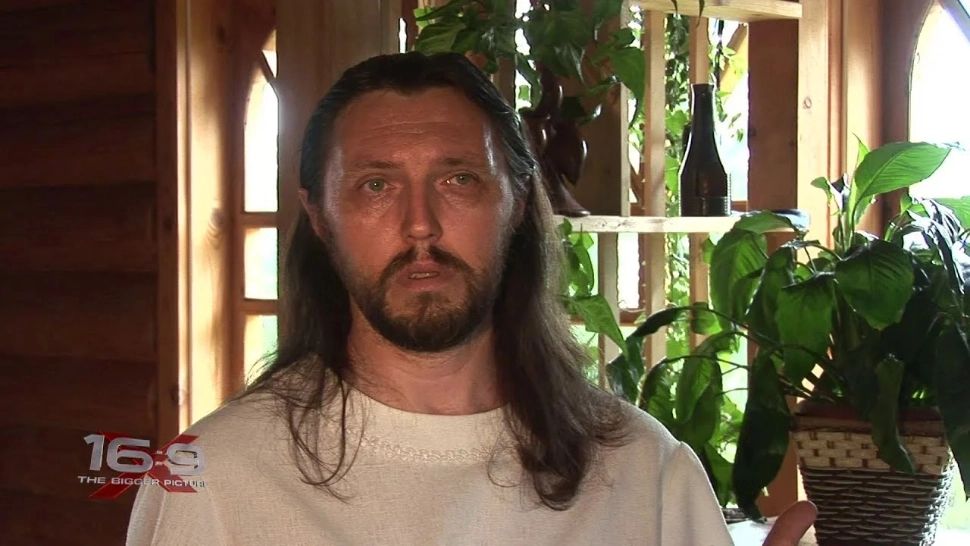 A pretins că este reîncarnarea lui Isus Hristos, și-a făcut un cult, apoi a ajuns în spatele gratiilor. Rușii l-au trimis într-o închisoare de maximă securitate  