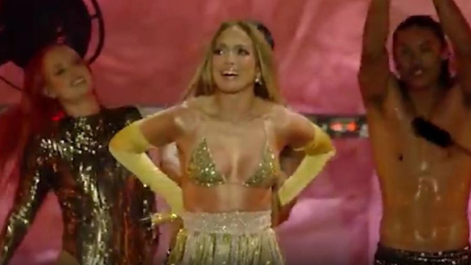 Jennifer Lopez a ajuns la București. Ce a pățit artista?