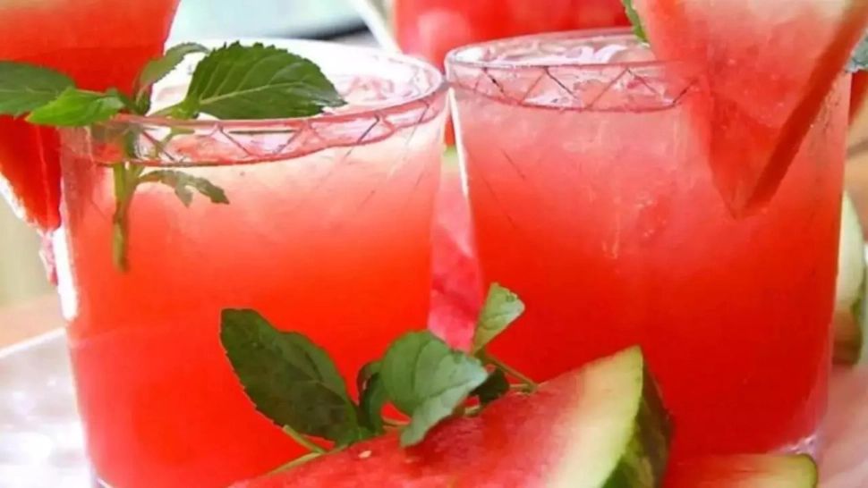 Cum se prepară limonada din pepene roșu, răsfățul delicios și sănătos pentru zilele toride